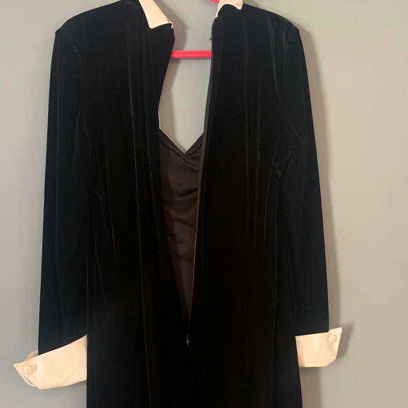 Elegant Black and White Dress with Gold Accent Tuxedo Dress Velvet Size 16 - Picture 10 of 15
